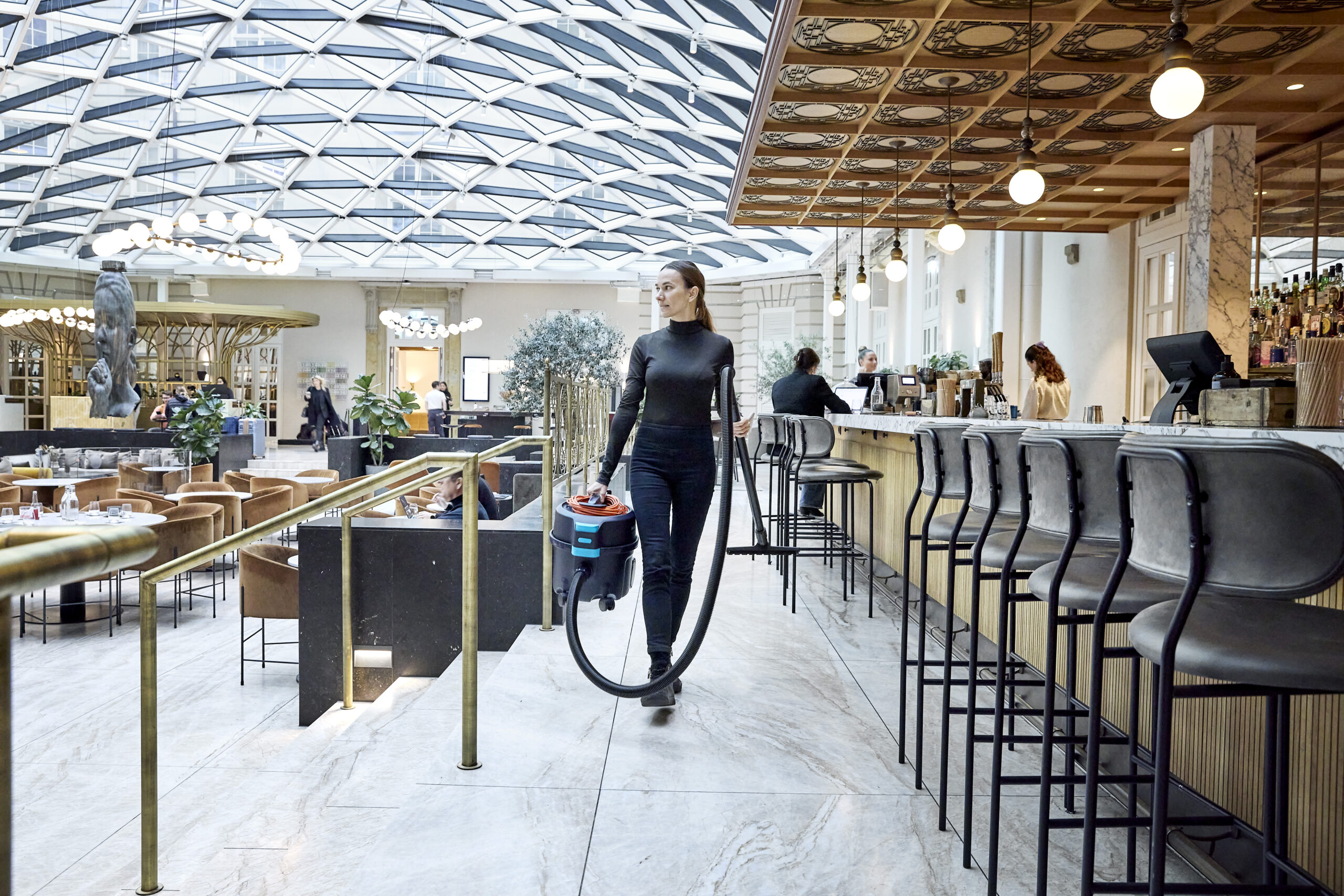 Nilfisk VP300 Vacuum - Image 14