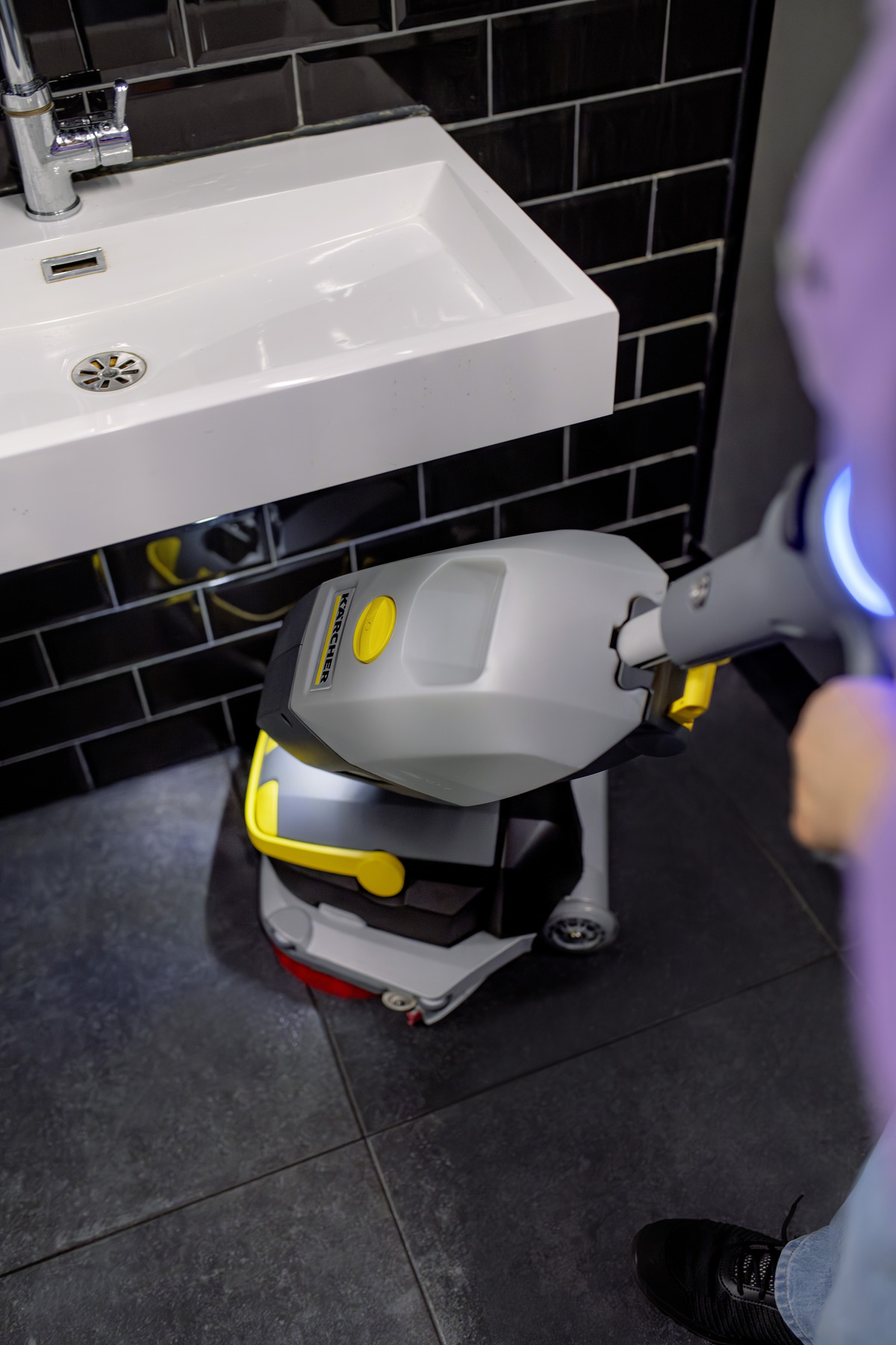 Karcher K-Mop 46 Scrubber - Coming 2027 - Image 4