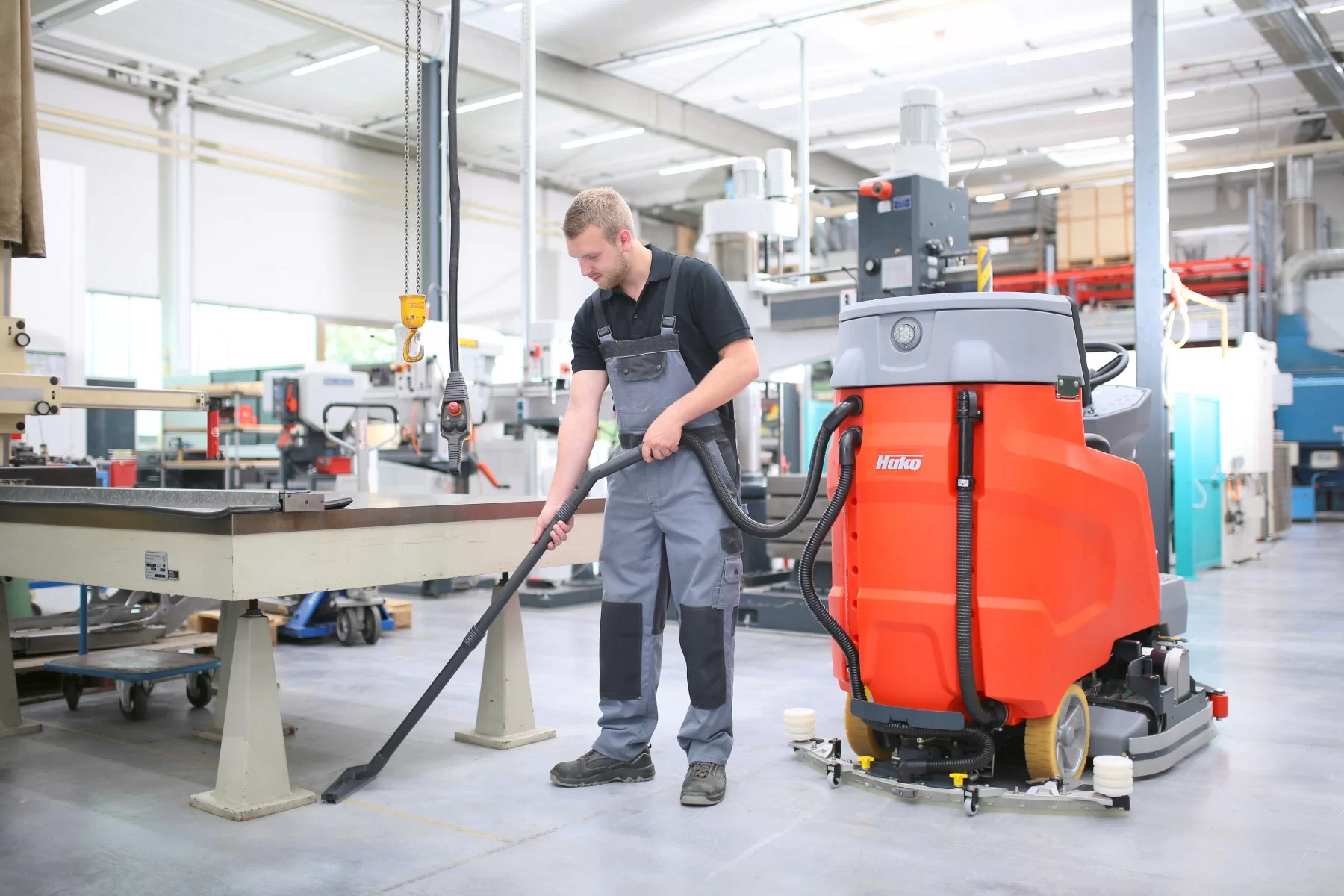 Hako Scrubmaster B120 R Compact ride-on scrubber-drier - Image 3